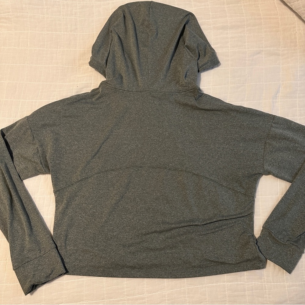 Amazon Women’s Long Sleeve Cropped Hoodie